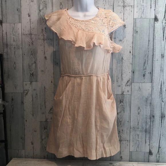 Love Culture Ruffle Lace Dress Small - Picture 1 of 11
